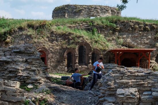 Archaeological excavations in Koporye fortress