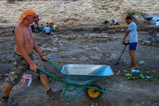 Archaeological excavations in Koporye fortress