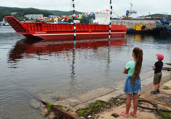Launching a cargo-and-passenger barge in Primorye