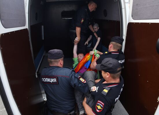 March and rally at 9th St. Petersburg Pride