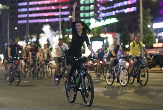 Night bicycle parade in Moscow