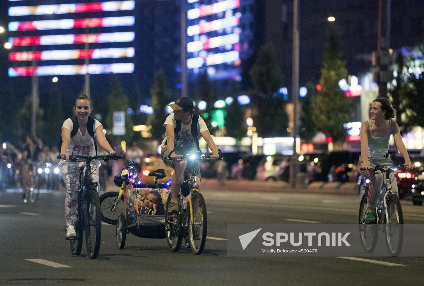 Night bicycle parade in Moscow