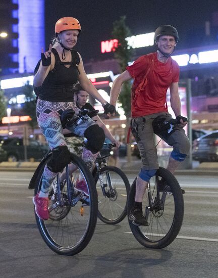 Night bicycle parade in Moscow