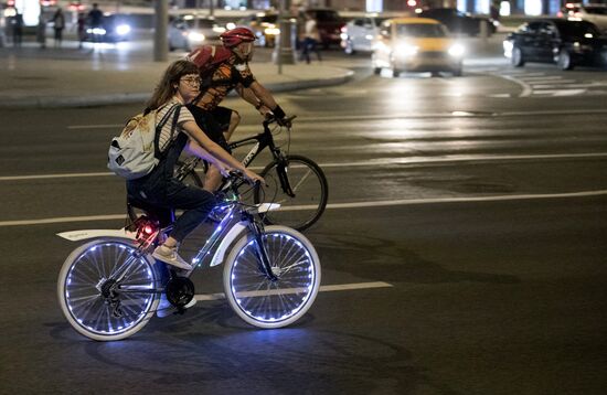 Night bicycle parade in Moscow