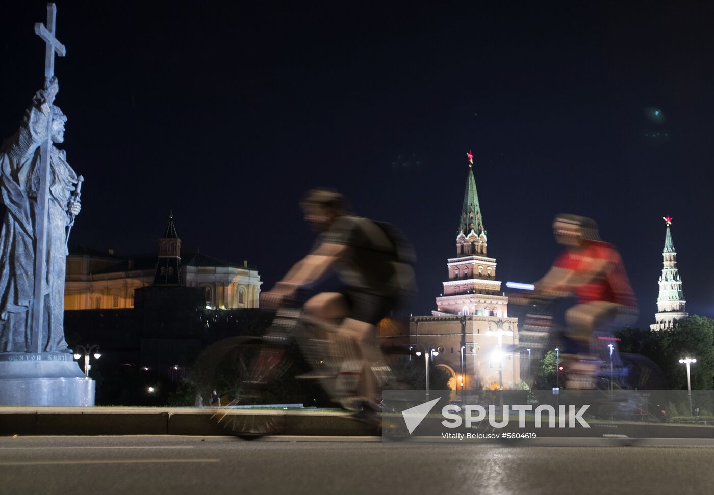 Night bicycle parade in Moscow
