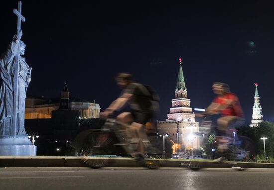 Night bicycle parade in Moscow