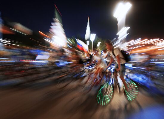 Night bicycle parade in Moscow