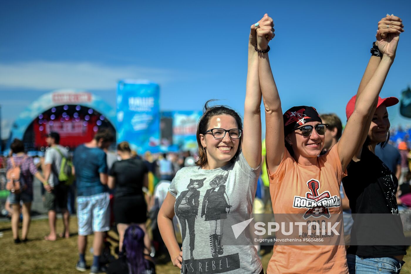 Nashestviye music festival closes in Tver Region