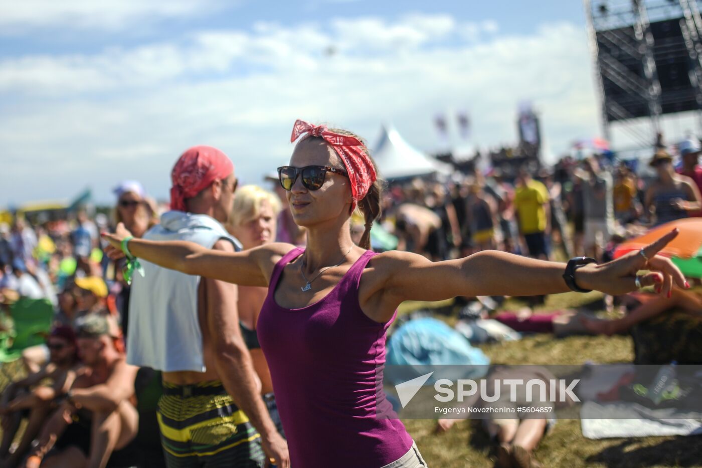 Nashestviye music festival closes in Tver Region