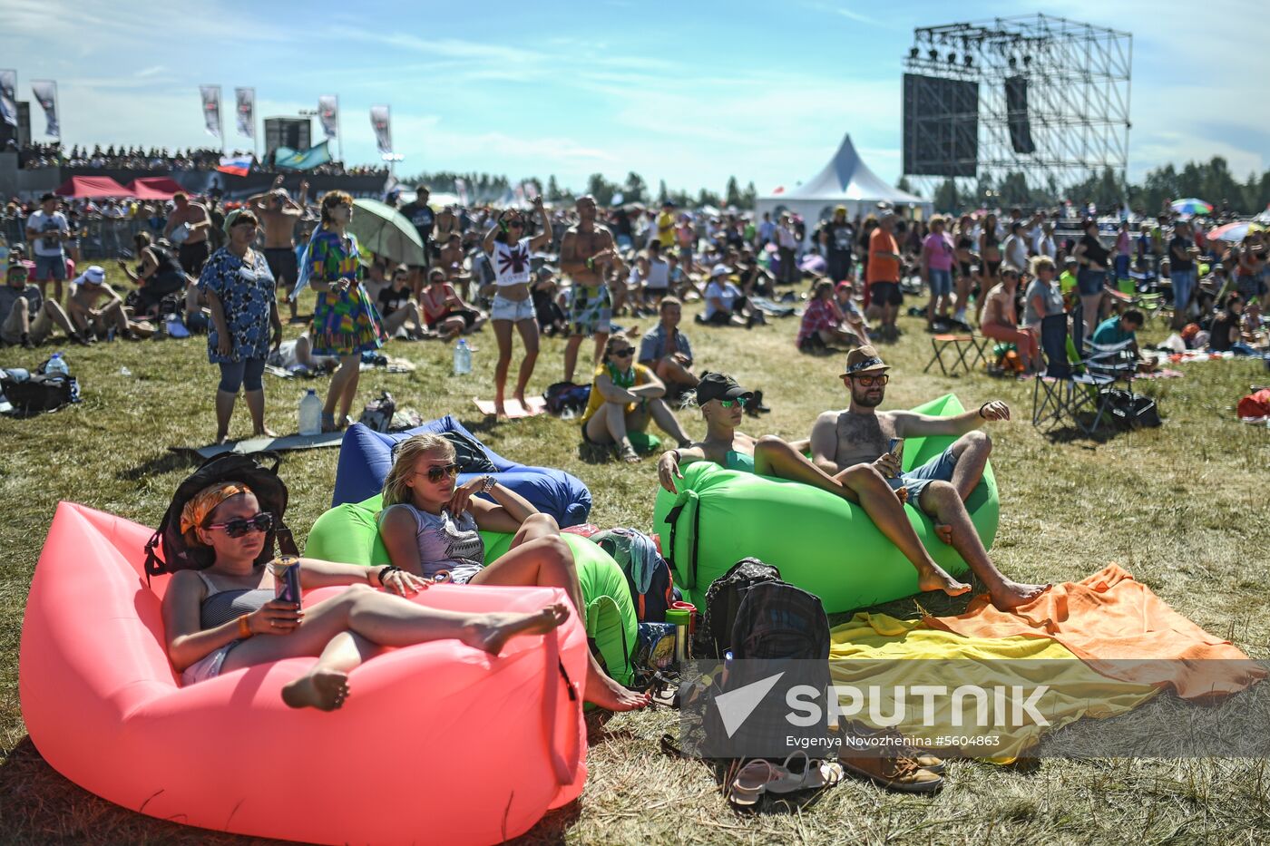 Nashestviye music festival closes in Tver Region