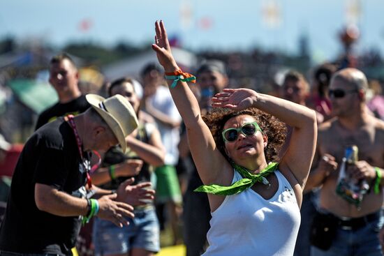 Nashestviye music festival closes in Tver Region