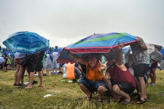 Nashestviye music festival closes in Tver Region