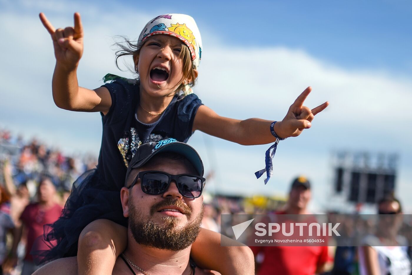 Nashestviye music festival closes in Tver Region