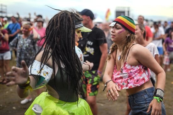 Nashestviye music festival closes in Tver Region