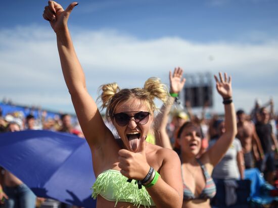 Nashestviye music festival closes in Tver Region