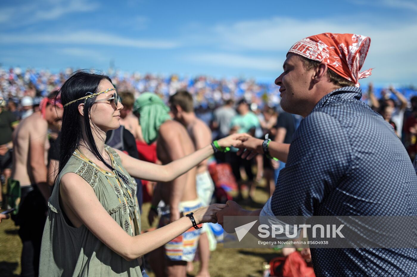 Nashestviye music festival closes in Tver Region