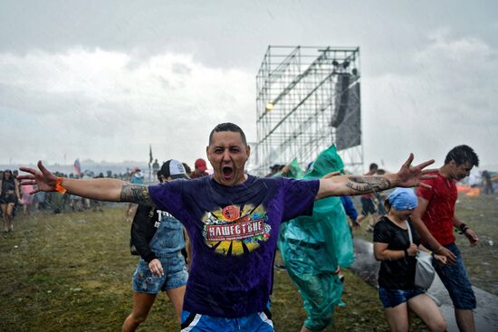 Nashestviye music festival closes in Tver Region