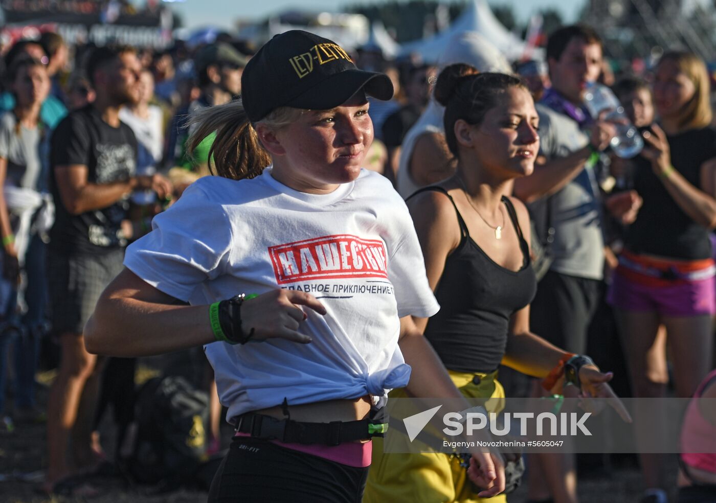 Nashestviye music festival closes in Tver Region