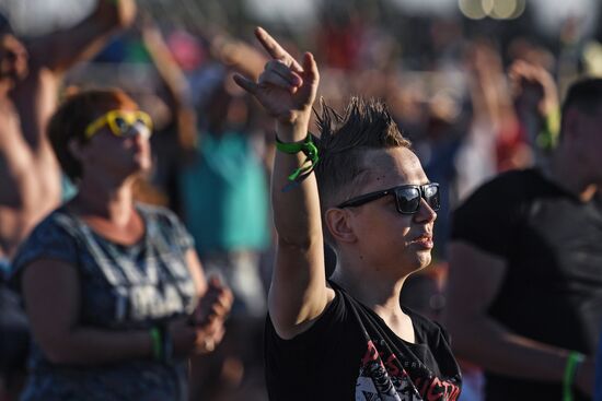 Nashestviye music festival closes in Tver Region