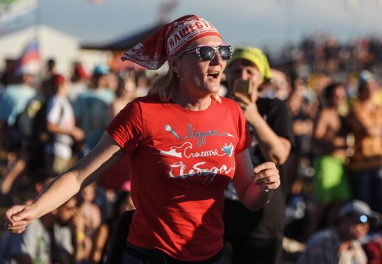 Nashestviye music festival closes in Tver Region