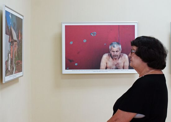 Andrei Stenin's exhibition opens in Lugansk