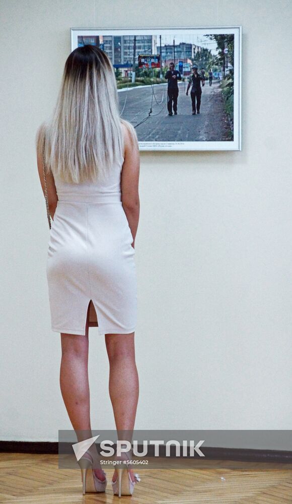 Andrei Stenin's exhibition opens in Lugansk