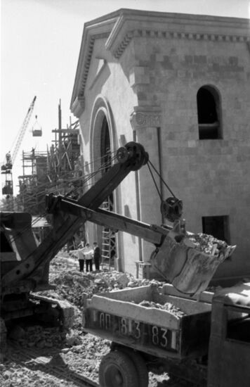 Construction of Yerevan Brandy Company