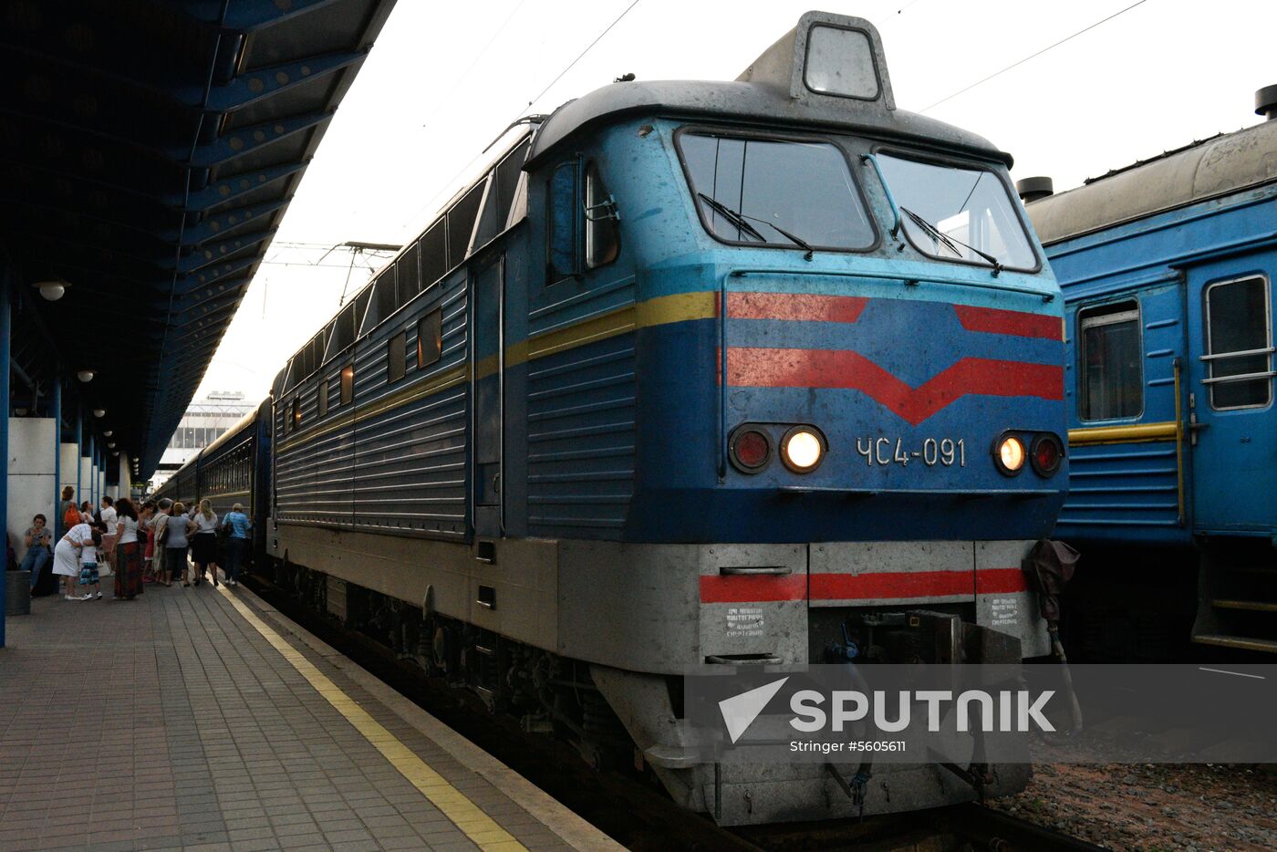 Ukraine considers cancelling railway services to Russia