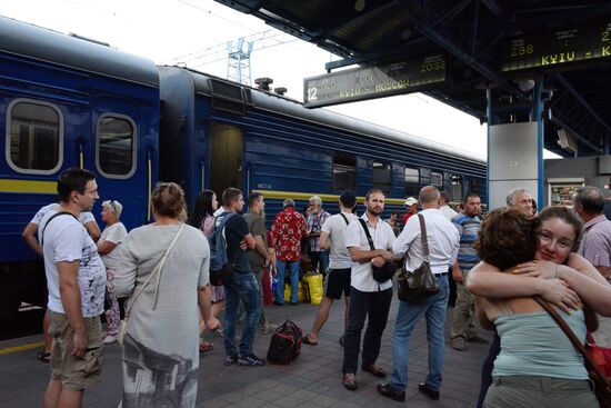 Ukraine considers cancelling railway services to Russia