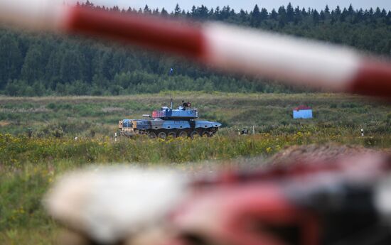 Tank biathlon. First semi-final