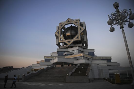 Cities of the world. Ashgabat