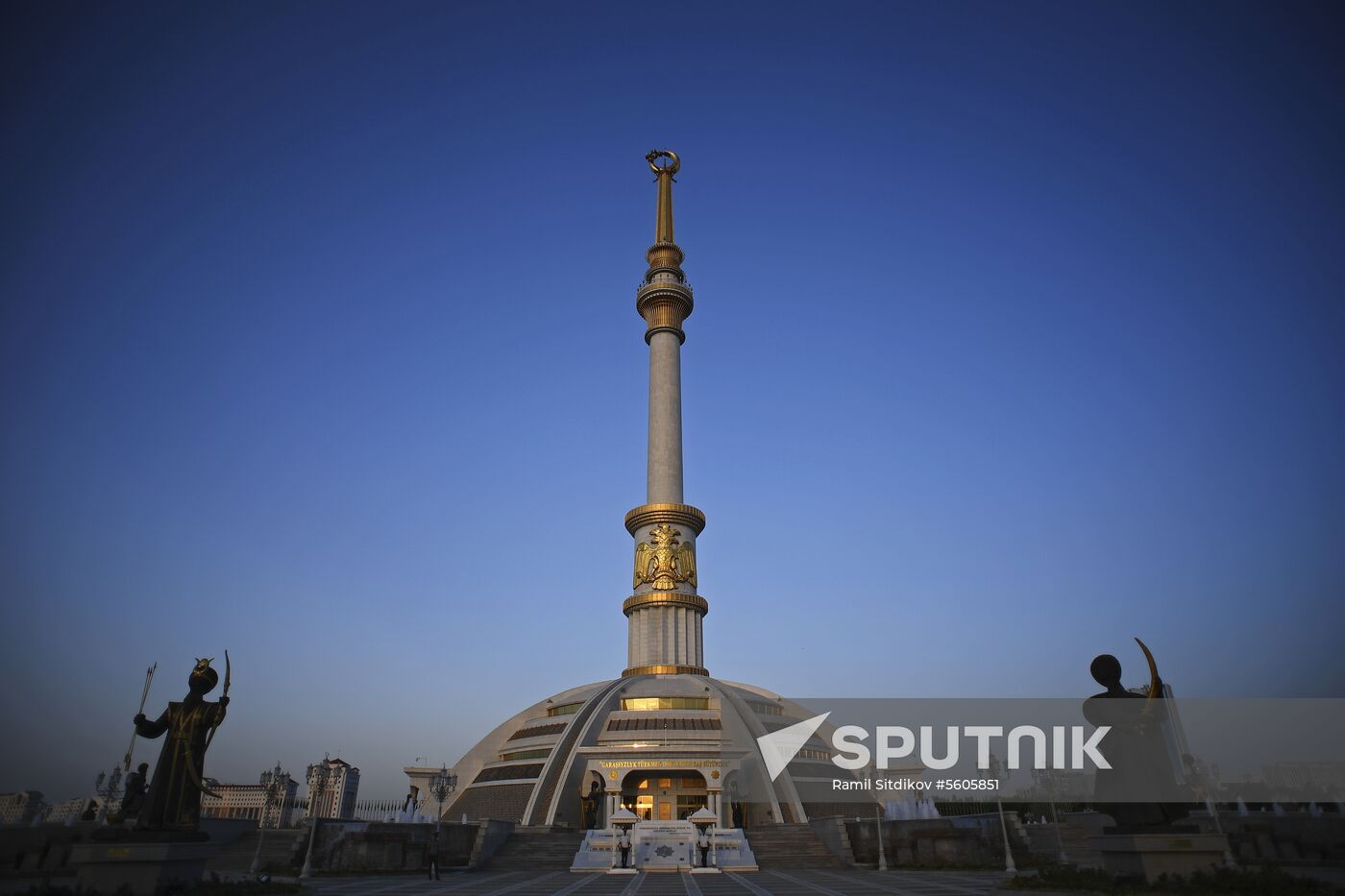 Cities of the world. Ashgabat