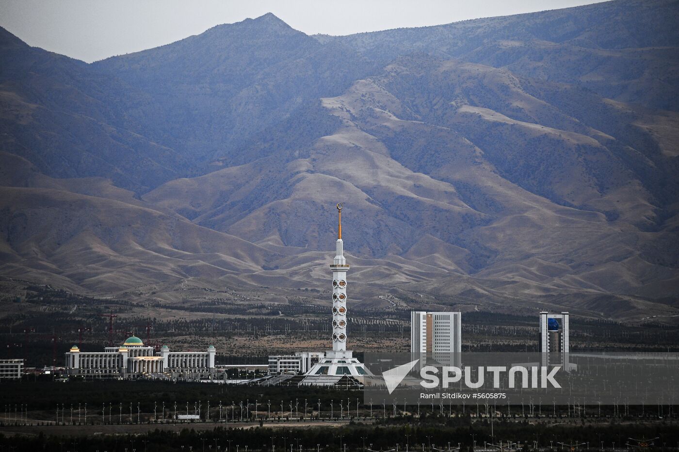 Cities of the world. Ashgabat