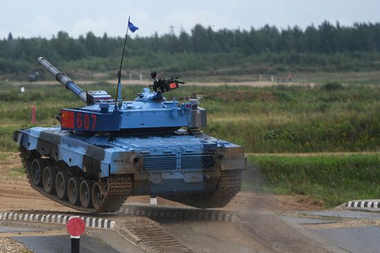 Tank biathlon. First semi-final