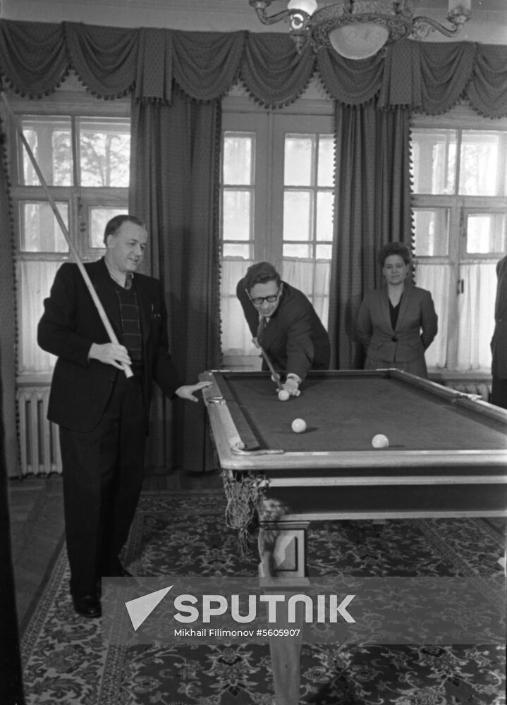 Opera singer Sergei Lemeshev and chess player Vasily Smyslov