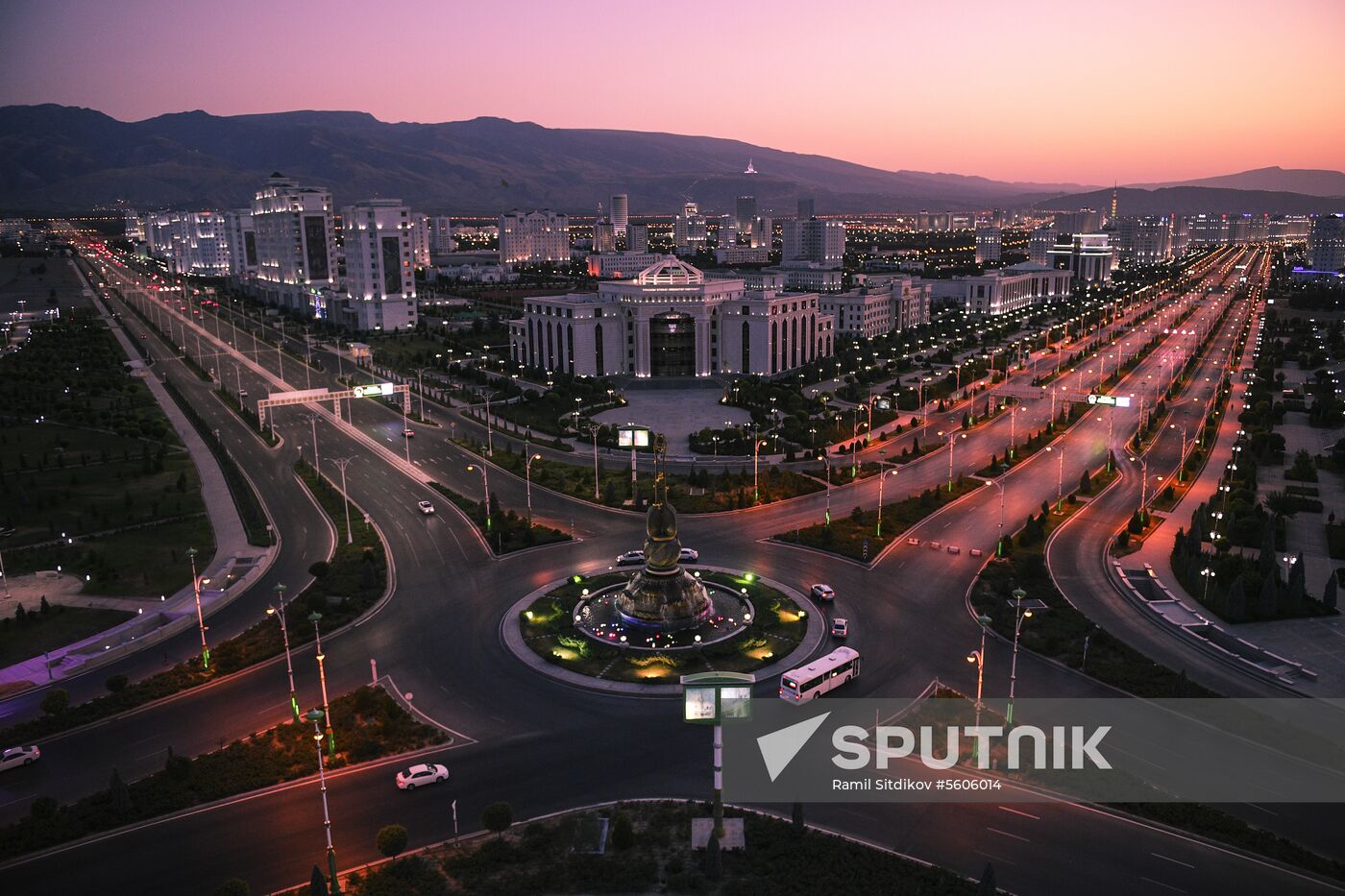 Cities of the world. Ashgabat