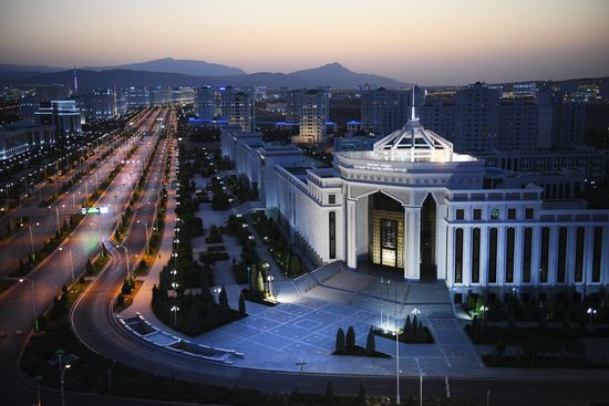 Cities of the world. Ashgabat