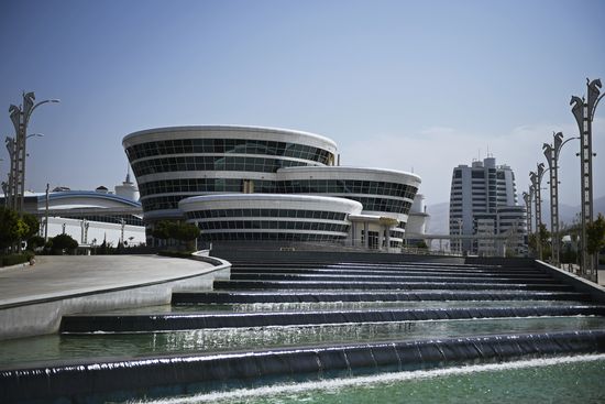 Cities of the world. Ashgabat