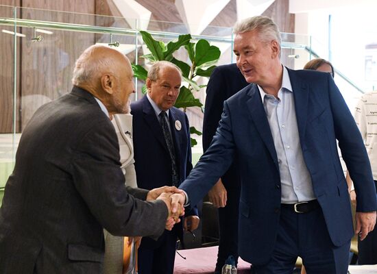Roundtable with Moscow mayoral candidate Sergei Sobyanin