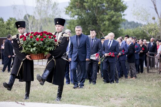 Abkhazia and South Ossetia commemorate those killed in conflict with Georgia