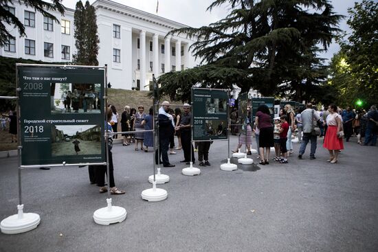 Abkhazia and South Ossetia commemorate those killed in conflict with Georgia