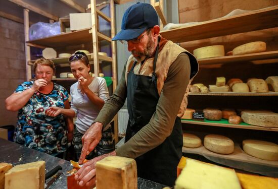 Jay Robert Close's farm in Moscow Region