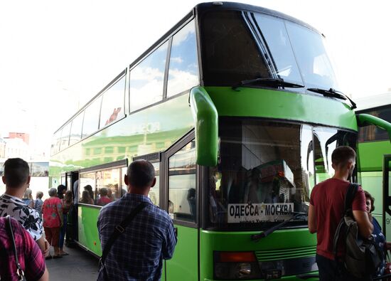 Ukraine considers stopping bus service with Russia