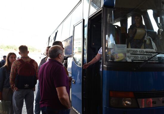 Ukraine considers stopping bus service with Russia