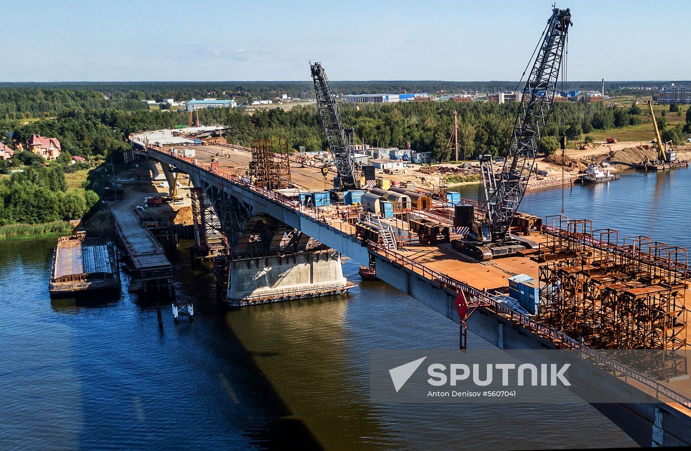 Construction of bridge across Volga River in Dubna