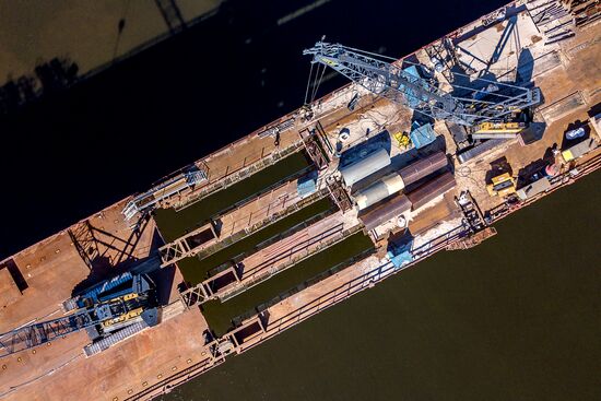 Construction of bridge across Volga River in Dubna