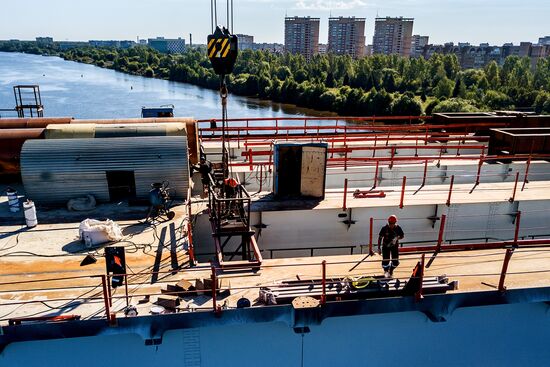 Construction of bridge across Volga River in Dubna