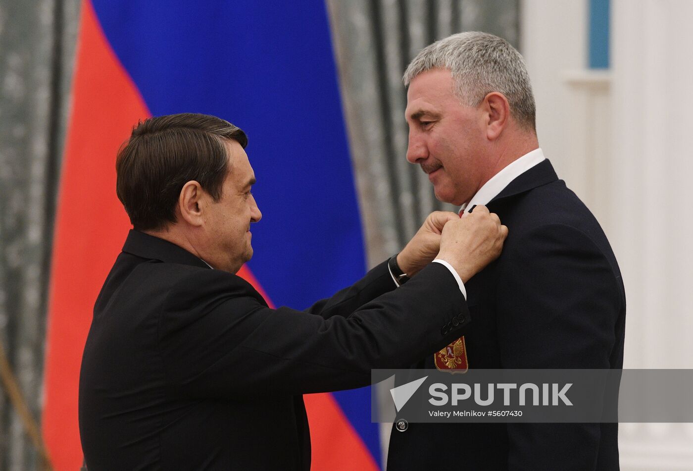 Presidential Aide Igor Levitin presents awards to participants of Pyeongchang Olympics