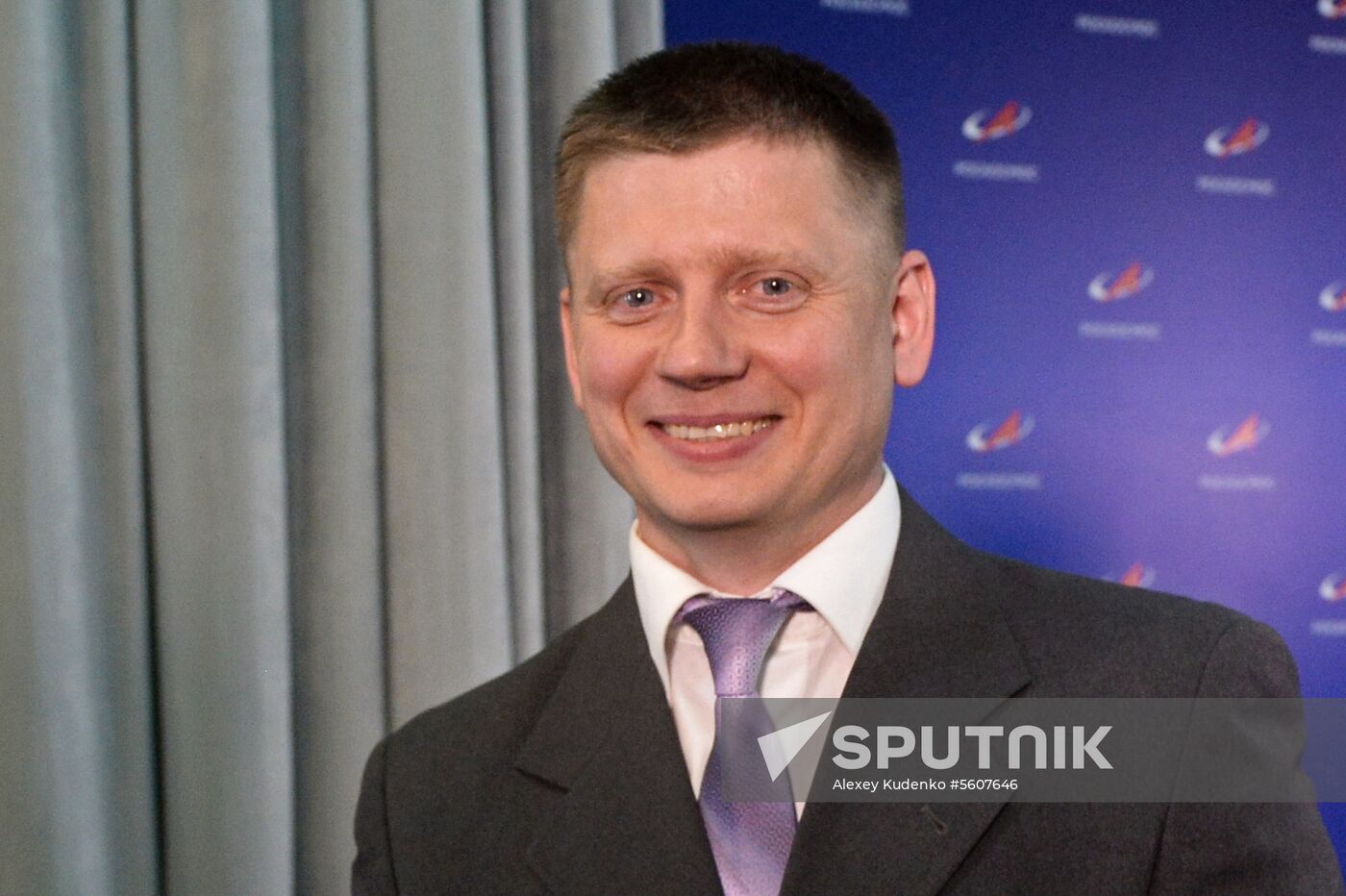 Introduction of Roscosmos cosmonaut candidates