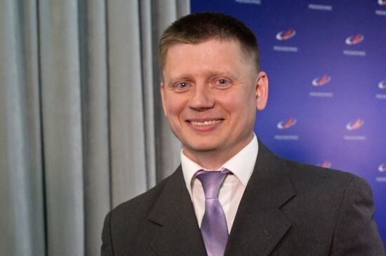 Introduction of Roscosmos cosmonaut candidates